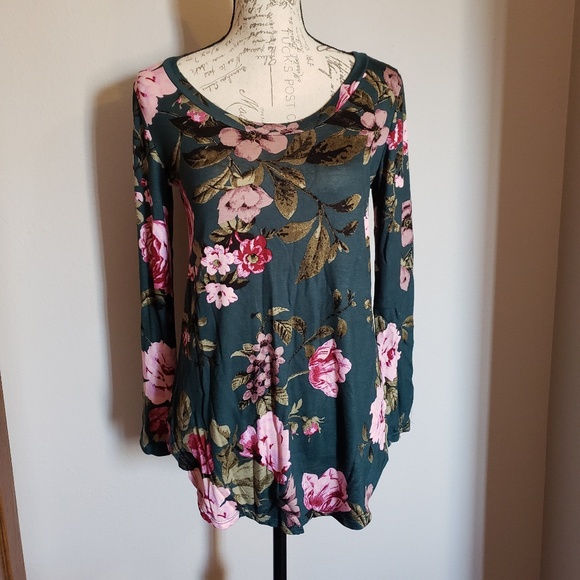 Floral Top Green - Picture 6 of 9